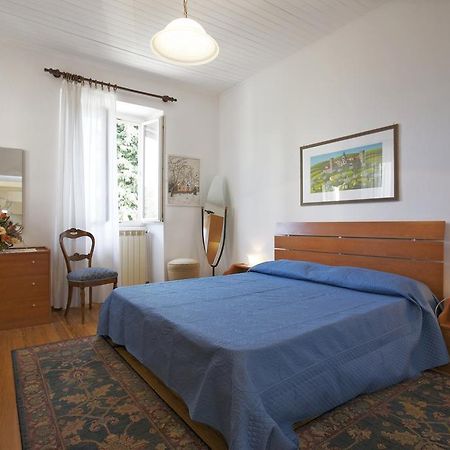 Piazzale Italia Apartment Oggebbio Luaran gambar