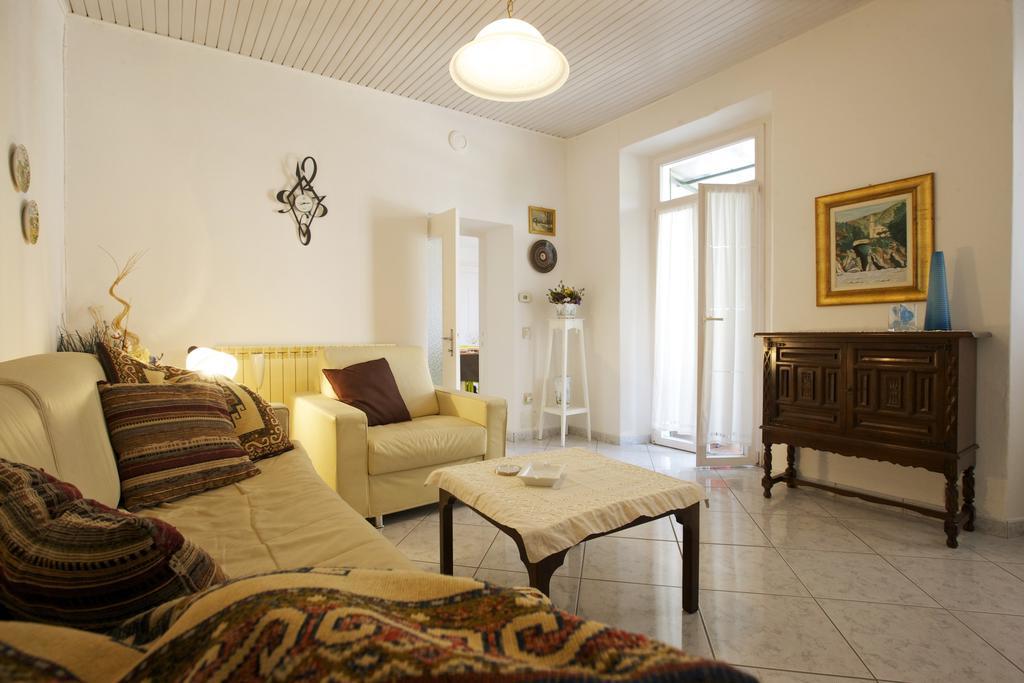 Piazzale Italia Apartment Oggebbio Luaran gambar