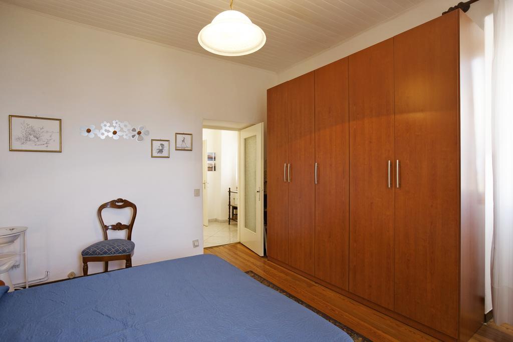 Piazzale Italia Apartment Oggebbio Luaran gambar