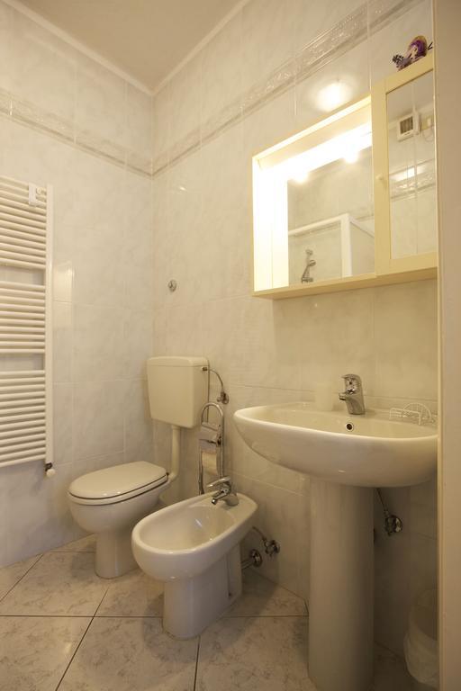 Piazzale Italia Apartment Oggebbio Luaran gambar